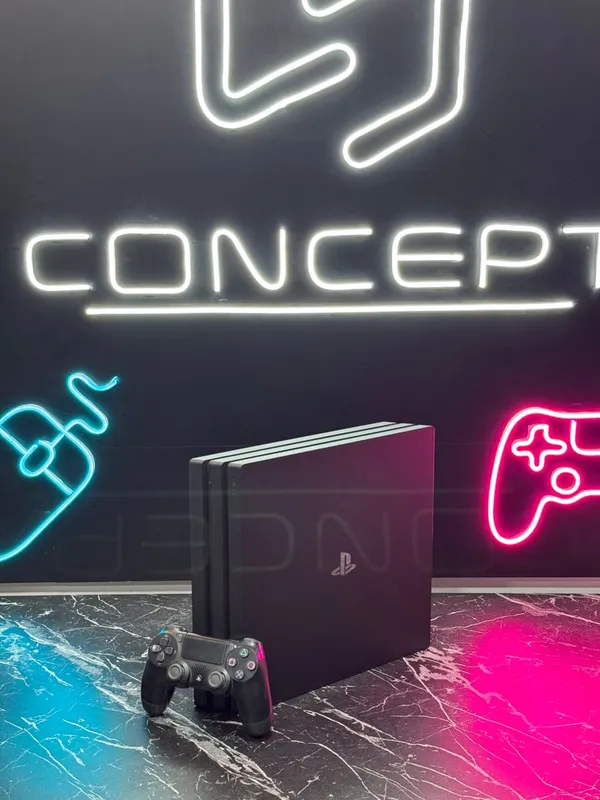 Playstation 4 Pro 3