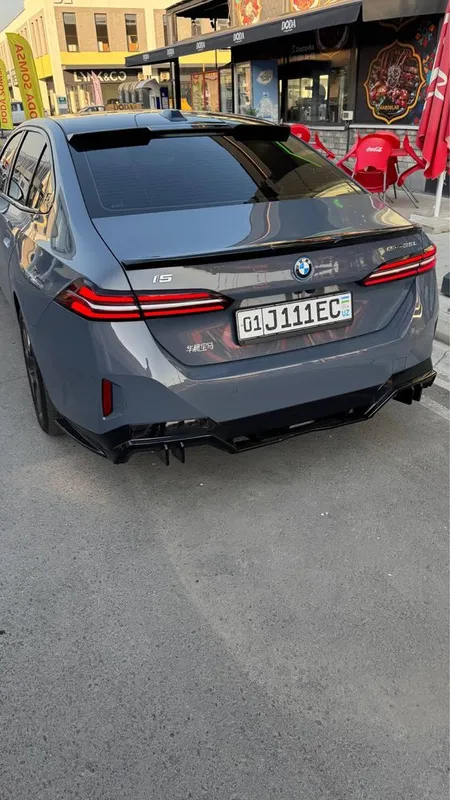 BMW i5 35l доп опиция — фото 2