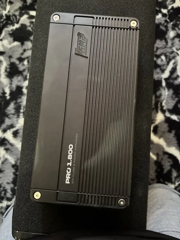 Уселитель AMR Pro 1.800w 1 Уселитель AMR Pro 1.800w 1