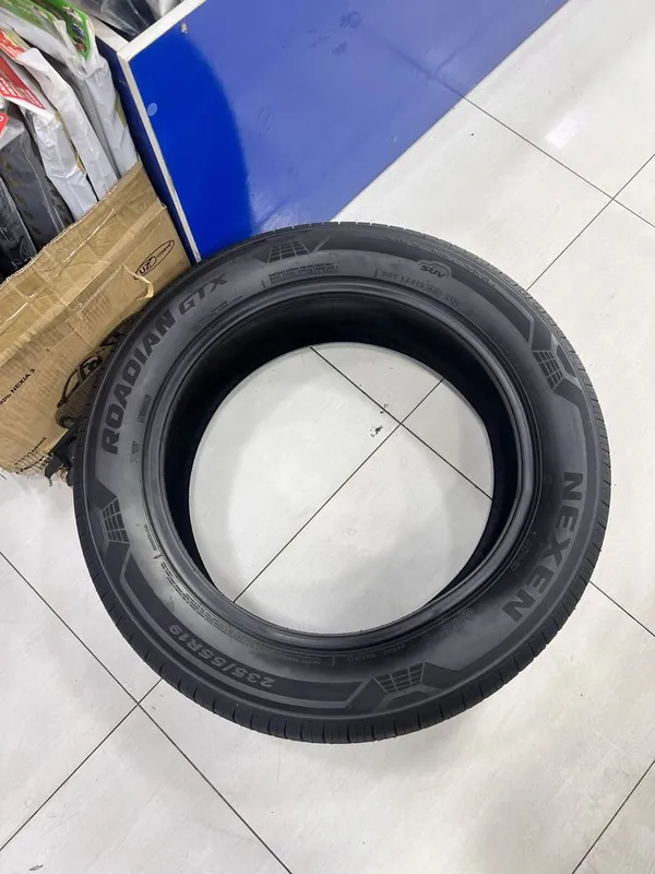 Nexen 235/55/19 3