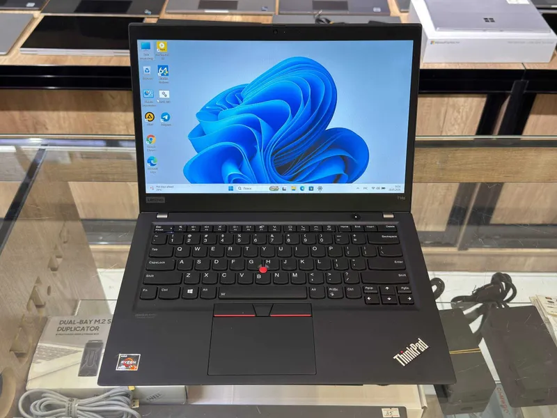 Lenovo ThinkPad T14s Gen 1 Ryzen 7 PRO 4750U ram 16 ssd 256