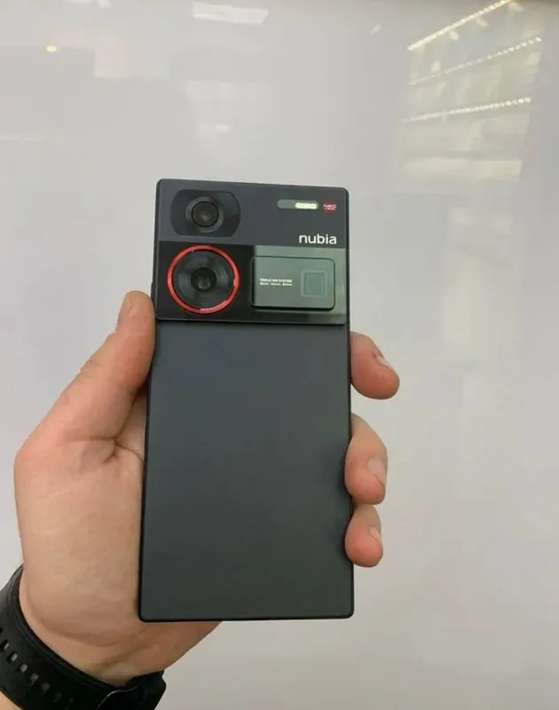 Nubia Z60 Ultra 16+12/1tb 2