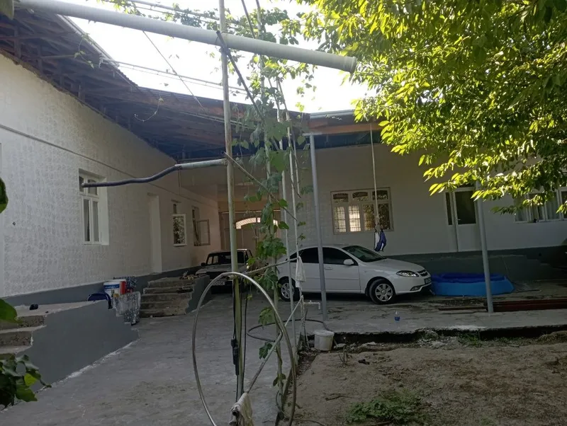 Zangiota ziyoratgohiga yaqin 5 km uy sotiladi 10