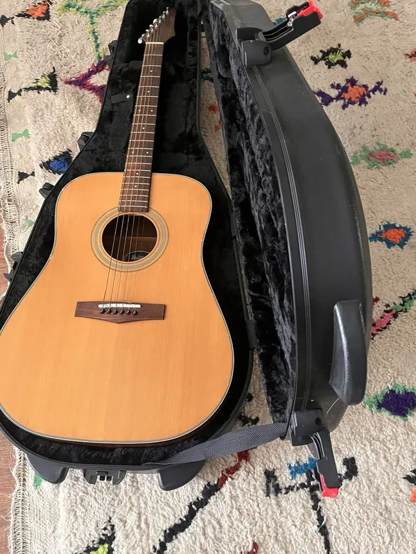 Ibanez акустическая гитара + жесткий кейс