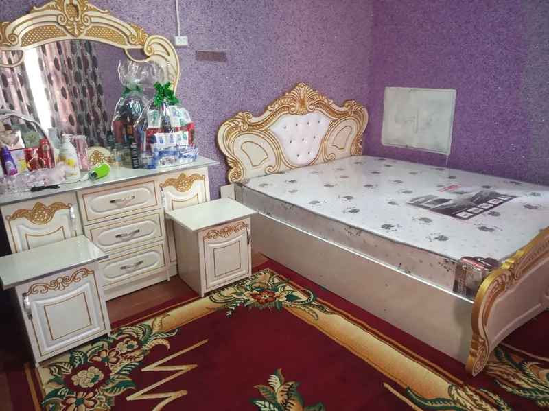 Продаются шкаф, трюмо, тумбочка, диван, стенка 3 Продаются шкаф, трюмо, тумбочка, диван, стенка 3
