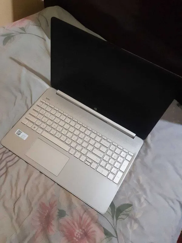hp laptop a15 noutbuki chiroyli dizayin va chidamli korpusga ega. — фото 3
