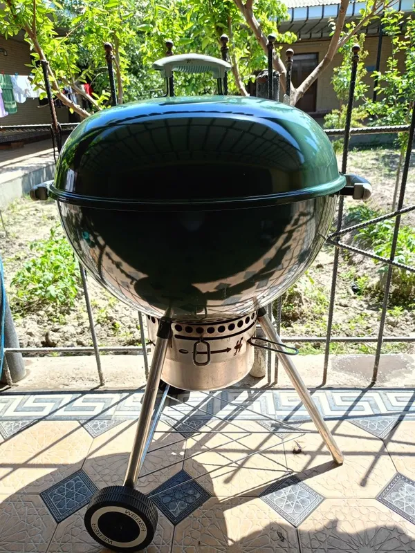 Угльный гриль WEBER почти новый — фото 1