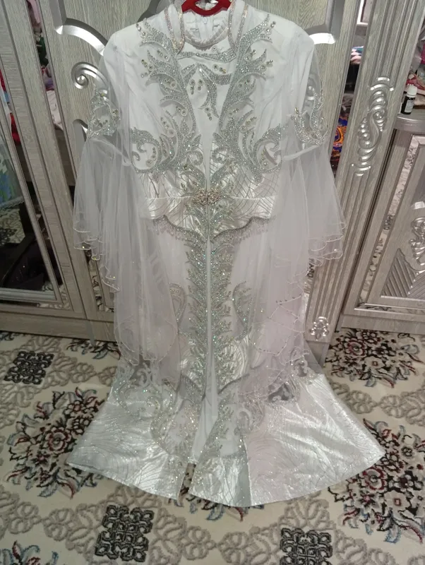 Narxi 500 000 yana kelishiladi