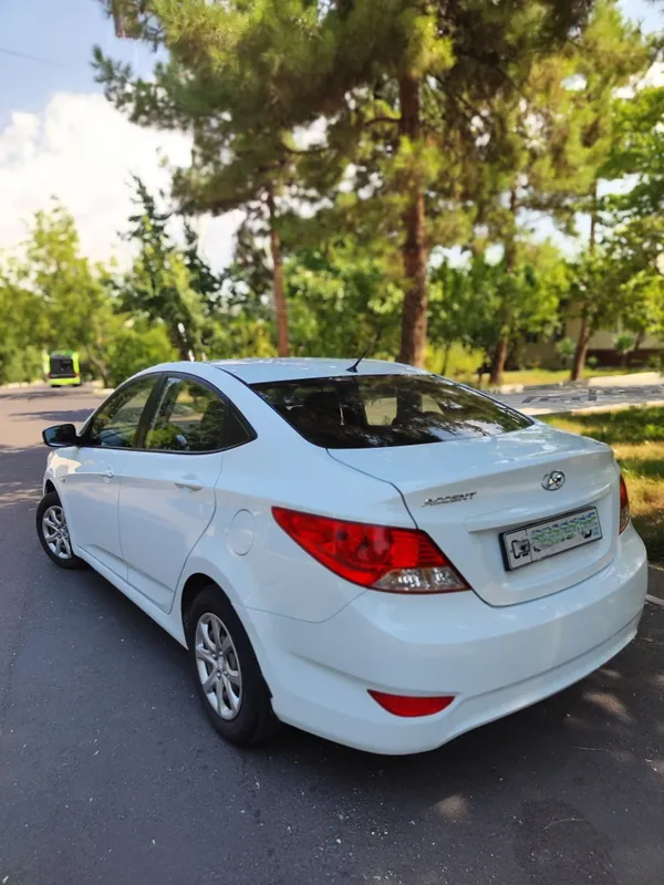 Hyundai Accent MT 3 Hyundai Accent MT 3