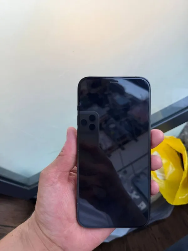 iphone 12 pro max 3