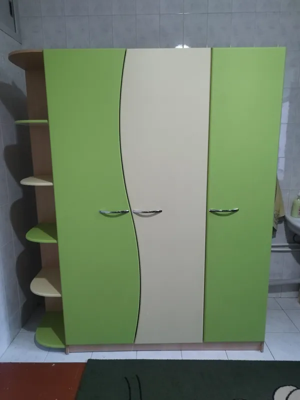 Шкаф