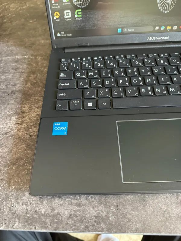 ASUS VivoBook 4 ASUS VivoBook 4
