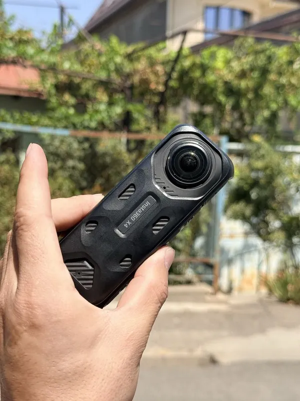 Insta x4 Holati yaxhsi Ekranida treshina bor 5