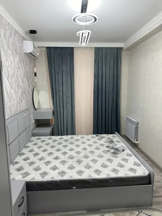 ЖК Хон Сарой, Дипломат — фото 1