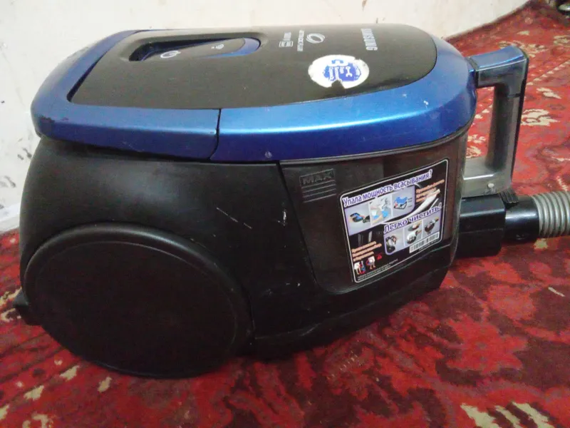 Продается пылесос Samsung AIR TRACK 1800 ватт 1 Продается пылесос Samsung AIR TRACK 1800 ватт 1