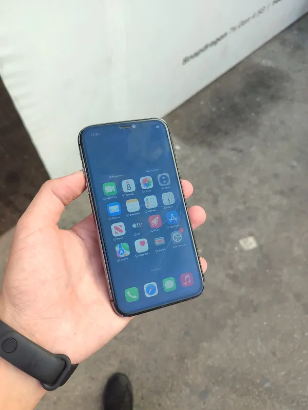 iPhone 11 128 ГБ срочно 4 iPhone 11 128 ГБ срочно 4