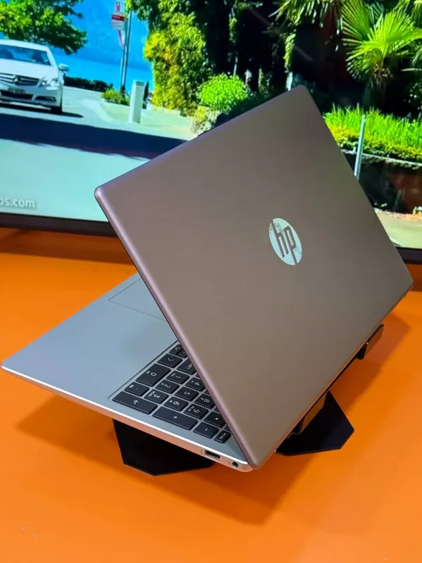 Ноутбук HP Laptop — фото 3