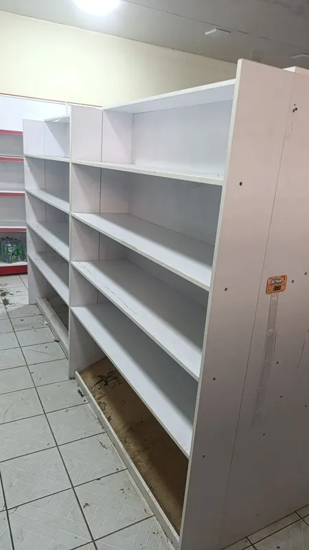 Do'konga stelaj sotiladi arzon narxda 5