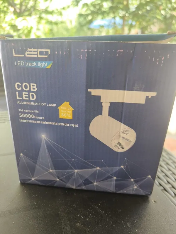 Led лампы 40vatt 9 000 сум 2 Led лампы 40vatt 9 000 сум 2