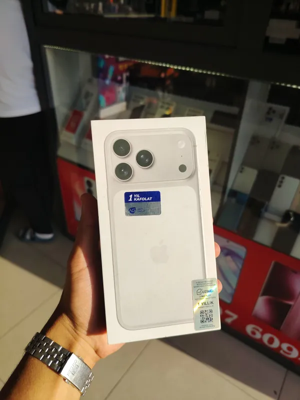IPhone 17 pro max IPhone 17 pro max