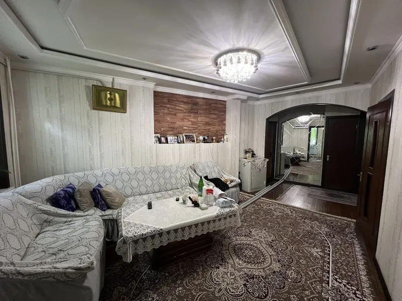 Продам свою 4х комнатную + большой холл квартиру — фото 2
