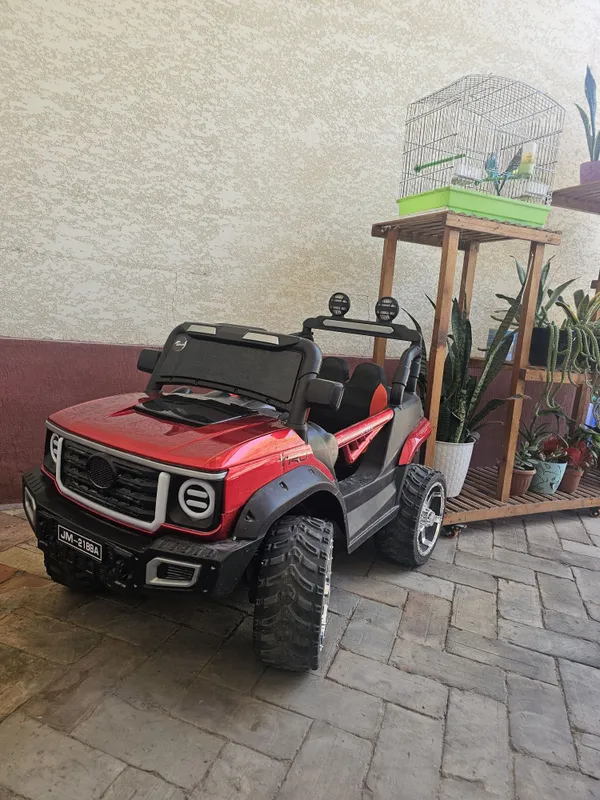 Bolalar elektromobili sotiladi