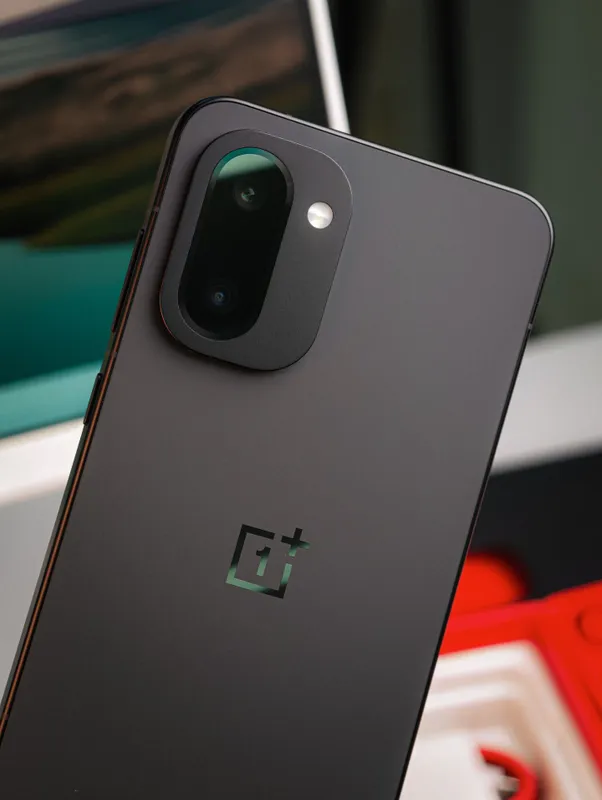 One Plus 15R 5G 4 One Plus 15R 5G 4
