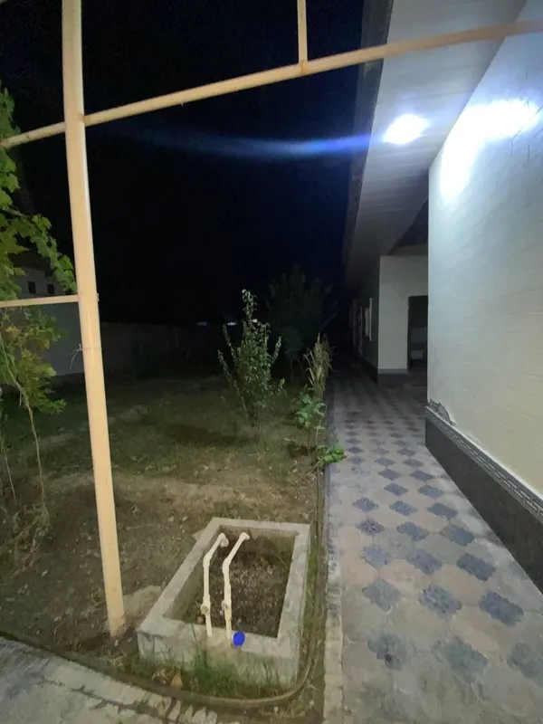 УЙ СОТИЛАДИ Қулай жойда жойлашган, яшаш учун тайёр уй сотилади. 7