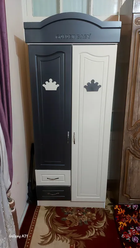 Detskiy mebel sotiladi