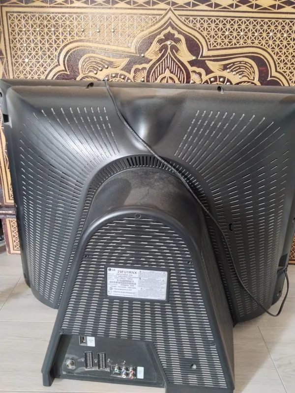 LG televizor b/u 2 LG televizor b/u 2
