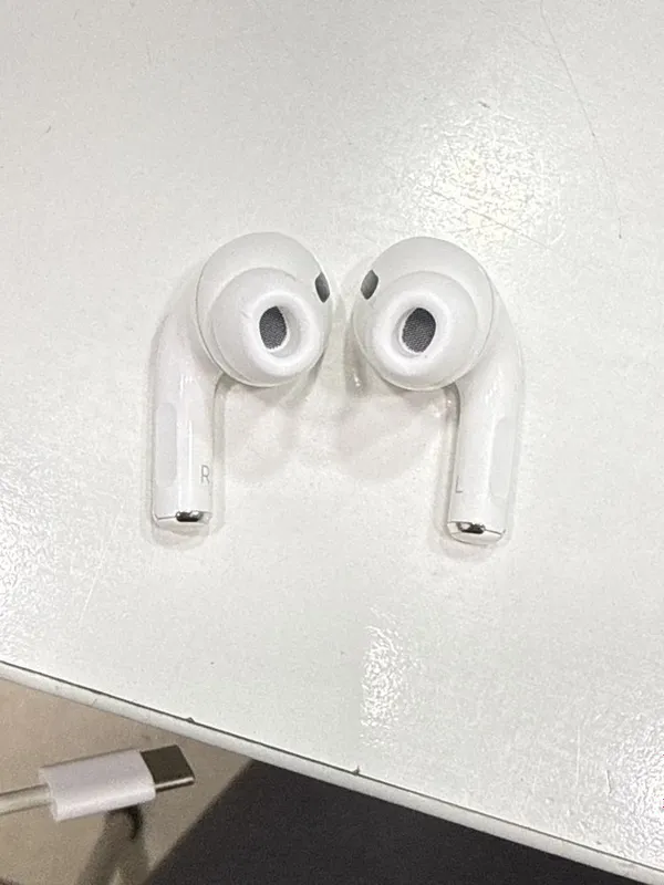 Airpods 2 Pro type c sotiladi — фото 1