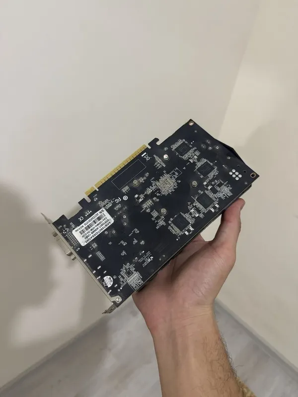 GeForce GTX 1050 Ti 4GB 2 GeForce GTX 1050 Ti 4GB 2