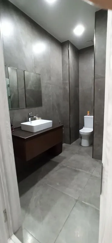 Yakkasaroy tumani bez makler 2 xona uy 380$ 7