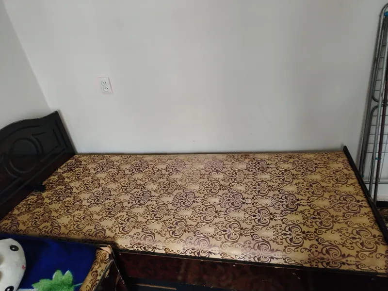 kravat sotiladi 300000so'm