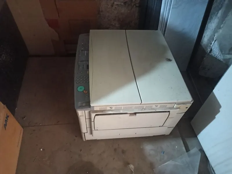 копиравальный апарат(ксерокс)Canon NP7161.надо мастеру показать 1 копиравальный апарат(ксерокс)Canon NP7161.надо мастеру показать 1
