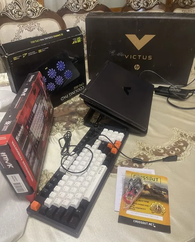 HP VICTUS 15-й серии + механическая клавиатура + охлаждающая подставка 5