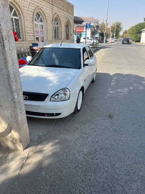 Lada priora 2012 yil prabik 78000km — фото 2