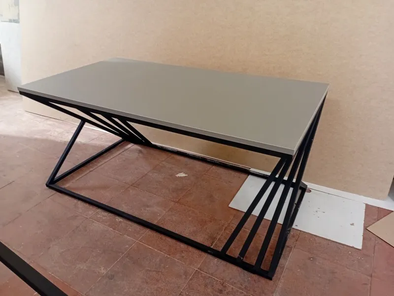 Jurnalniy stol loft 6