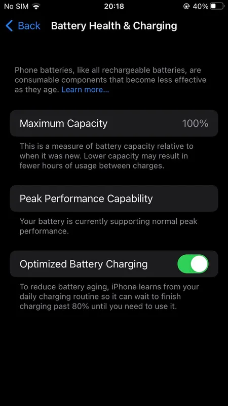 iPhone 8 64 ГБ, всё работает, есть учётная запись iCloud 3