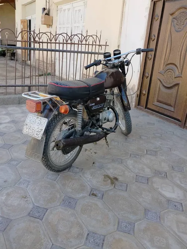 Motosiklni holati zo'r aybi yo'q indiskiy motor balonlari yangi — фото 2