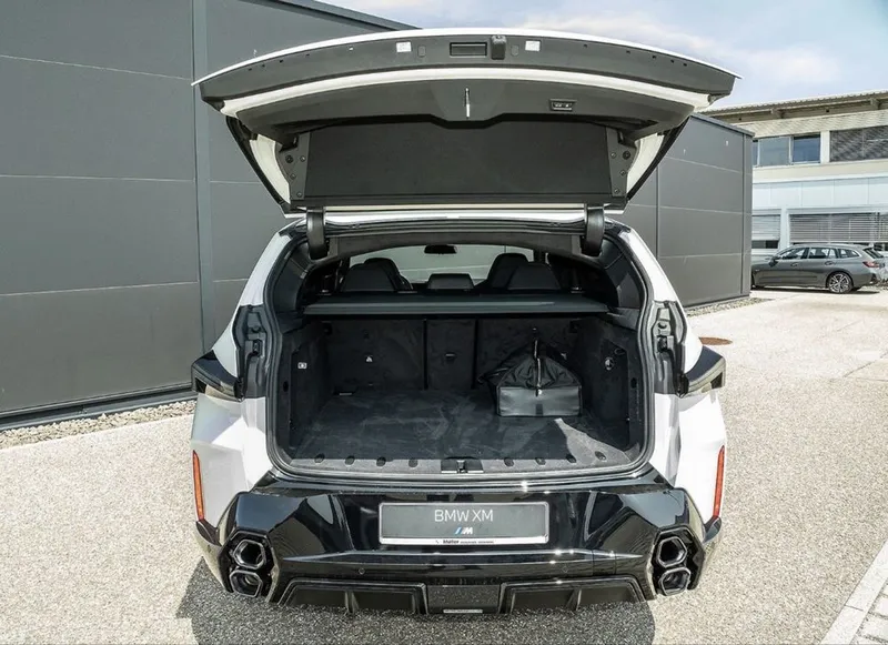 BMW XM 50e 2026 new 7