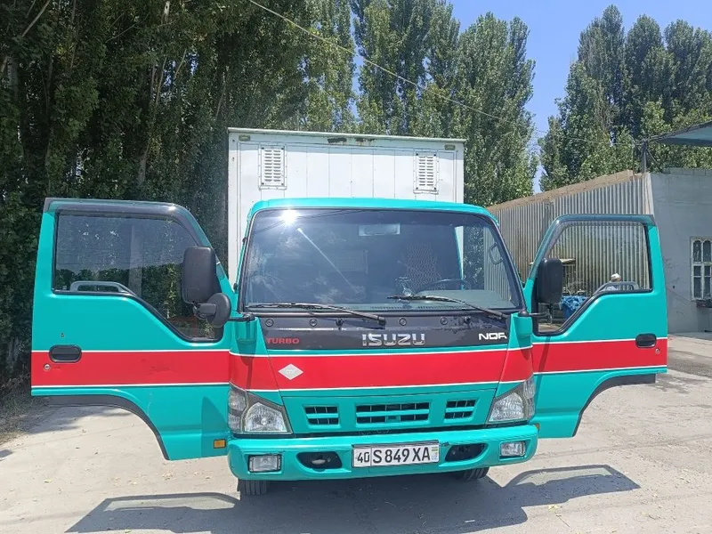 Isuzu 2009 yil alo 8 Isuzu 2009 yil alo 8