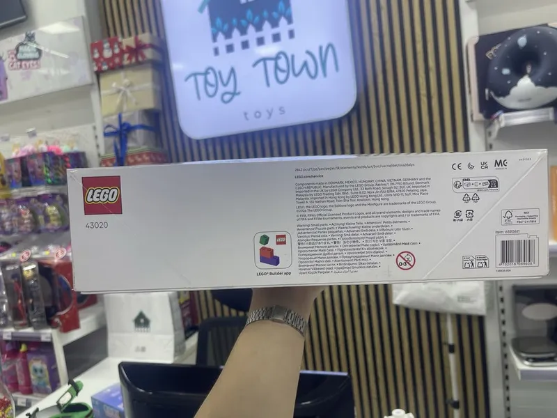 LEGO Editions - FIFA World Cup Official Trophy (43020) 3 LEGO Editions - FIFA World Cup Official Trophy (43020) 3