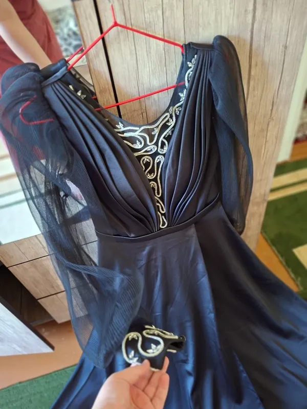 Женское платье, одевалось 1 раз, оригинальная цена 200$ 4