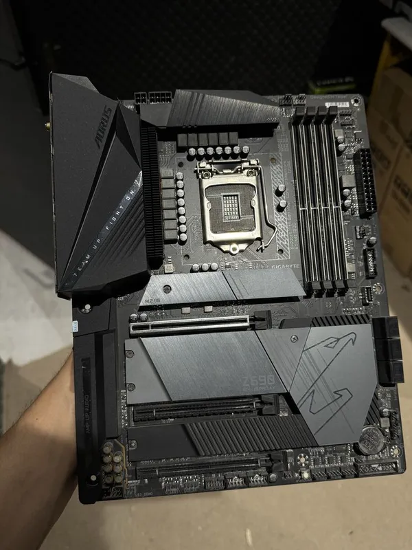 Gigabyte Z590 AORUS ELITE AX