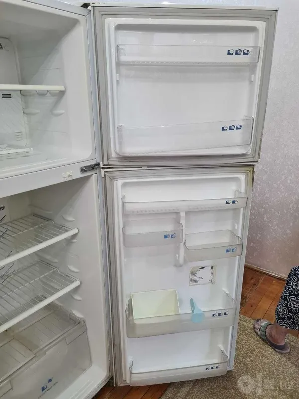 Продаю холодильник Самсунг 2 камерный 3 Продаю холодильник Самсунг 2 камерный 3