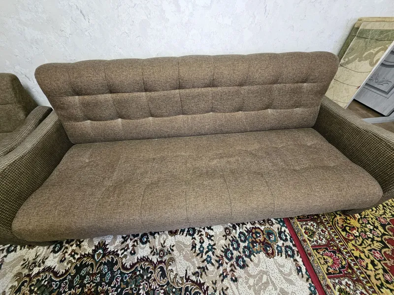 ПРОДАЕТСЯ ДИВАН,без повреждений,мягкий, с нашей для вещей 2