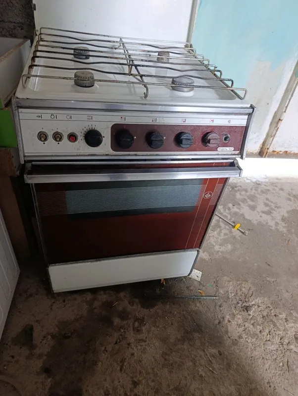 Продам газовые плита 1 Продам газовые плита 1
