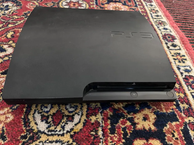 PlayStation 3, идеальное состояние, продаётся 2 PlayStation 3, идеальное состояние, продаётся 2