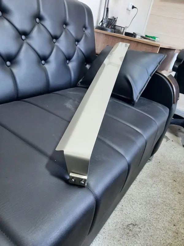 Продается спойлер на крышу ваз 2